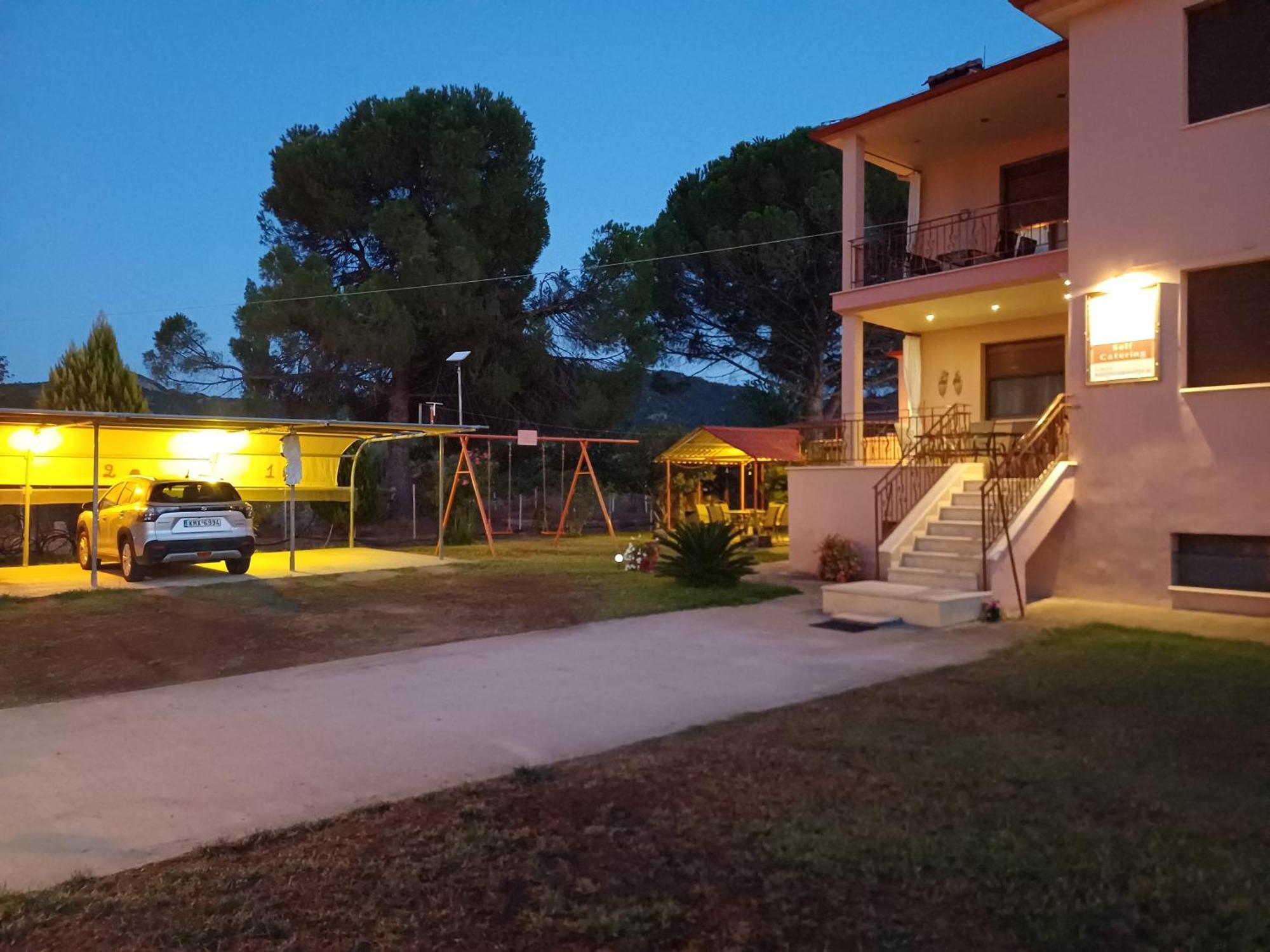 Villa Angela Сикия Екстериор снимка
