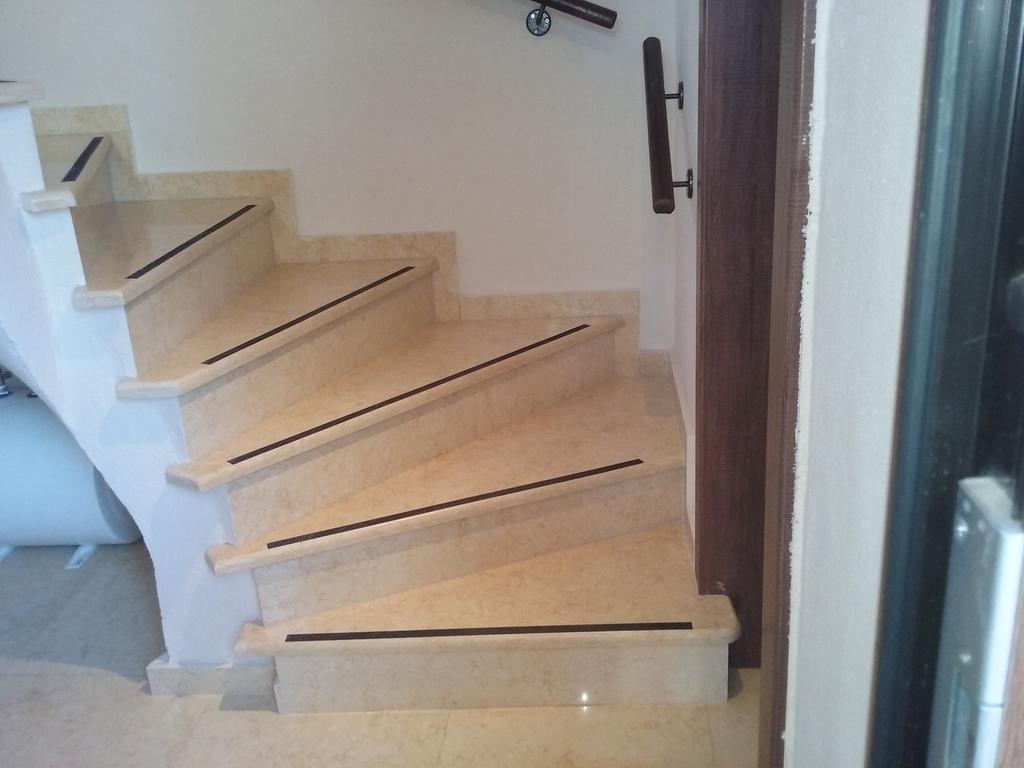 Villa Angela Сикия Екстериор снимка