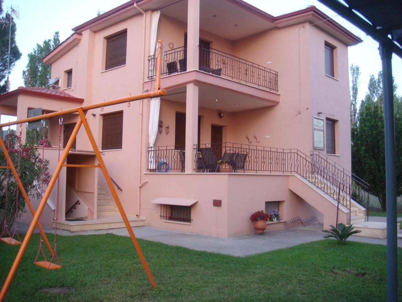 Villa Angela Сикия Екстериор снимка